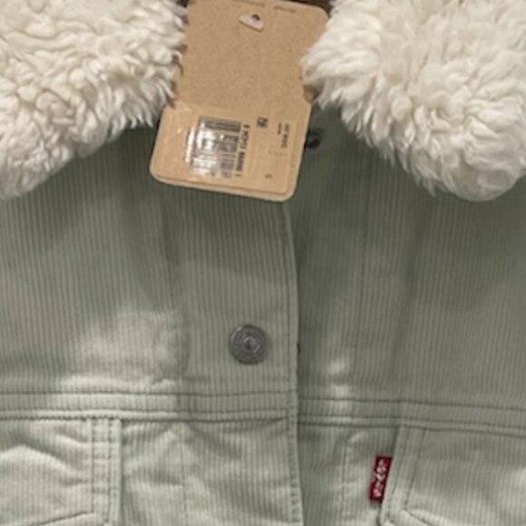 LEVI'S Women's Corduroy Sherpa Baby Baggy Trucker Jacket - Picture 5 of 5